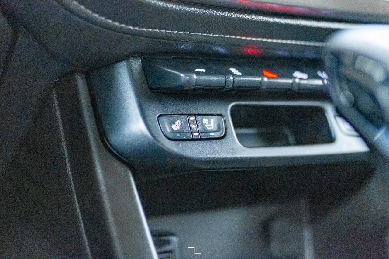 2022 GMC Canyon 4x4 Crew Cab Denali Leather Nav BCam Red Deer AB