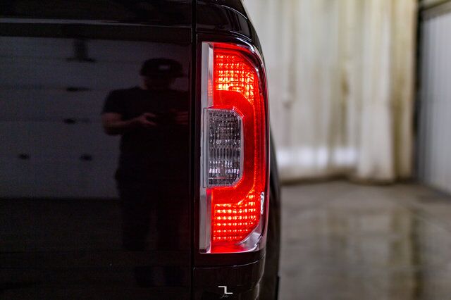 2022 GMC Canyon 4x4 Crew Cab Denali Leather Nav BCam Red Deer AB