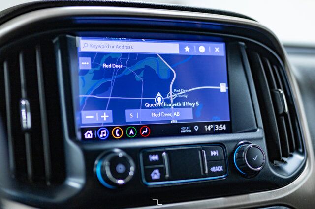 2022 GMC Canyon 4x4 Crew Cab Denali Leather Nav BCam Red Deer AB