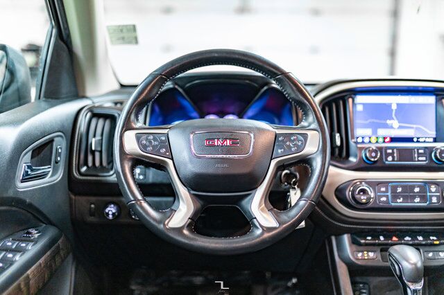 2022 GMC Canyon 4x4 Crew Cab Denali Leather Nav BCam Red Deer AB