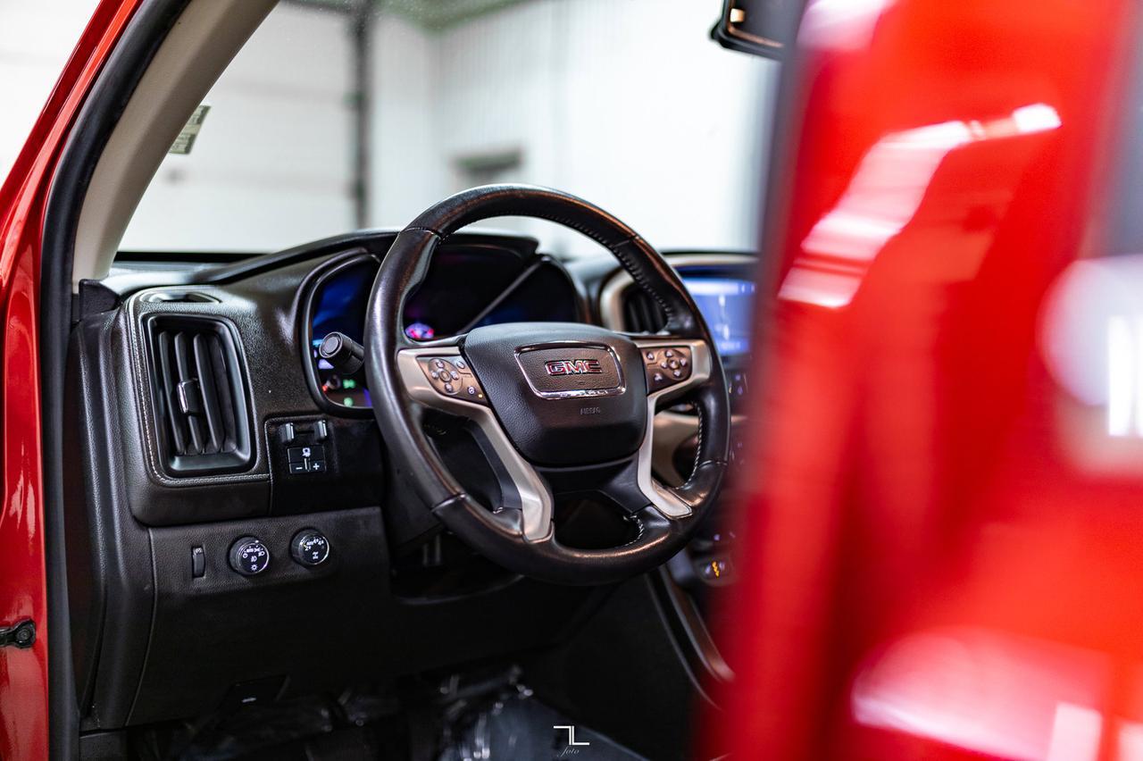 2022 GMC Canyon 4x4 Crew Cab Denali Leather Nav BCam Red Deer AB