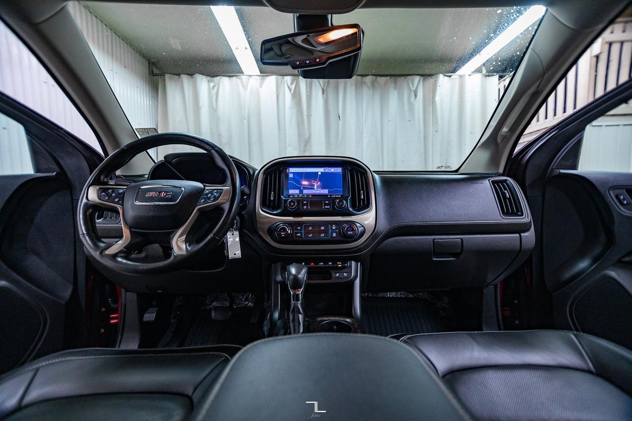 2022 GMC Canyon 4x4 Crew Cab Denali Leather Nav BCam Red Deer AB