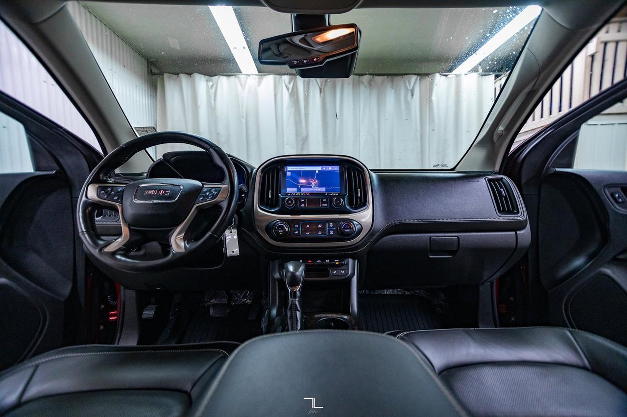 2022 GMC Canyon 4x4 Crew Cab Denali Leather Nav BCam Red Deer AB