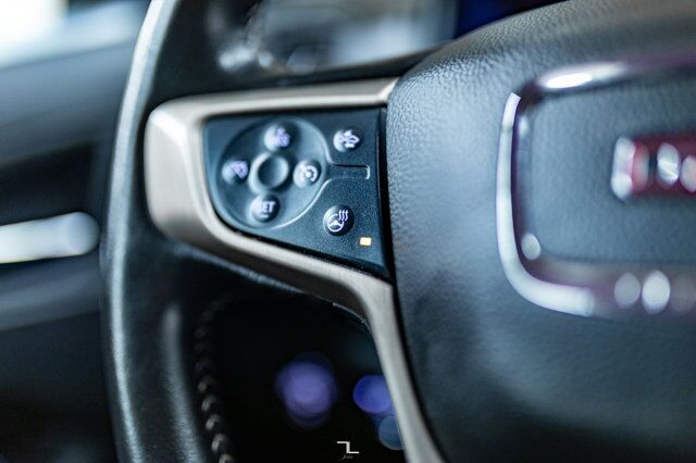 2022 GMC Canyon 4x4 Crew Cab Denali Leather Nav BCam Red Deer AB