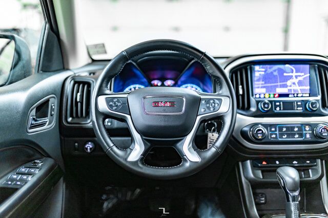 2022 GMC Canyon 4x4 Crew Cab Elevation Nav BCam Red Deer AB