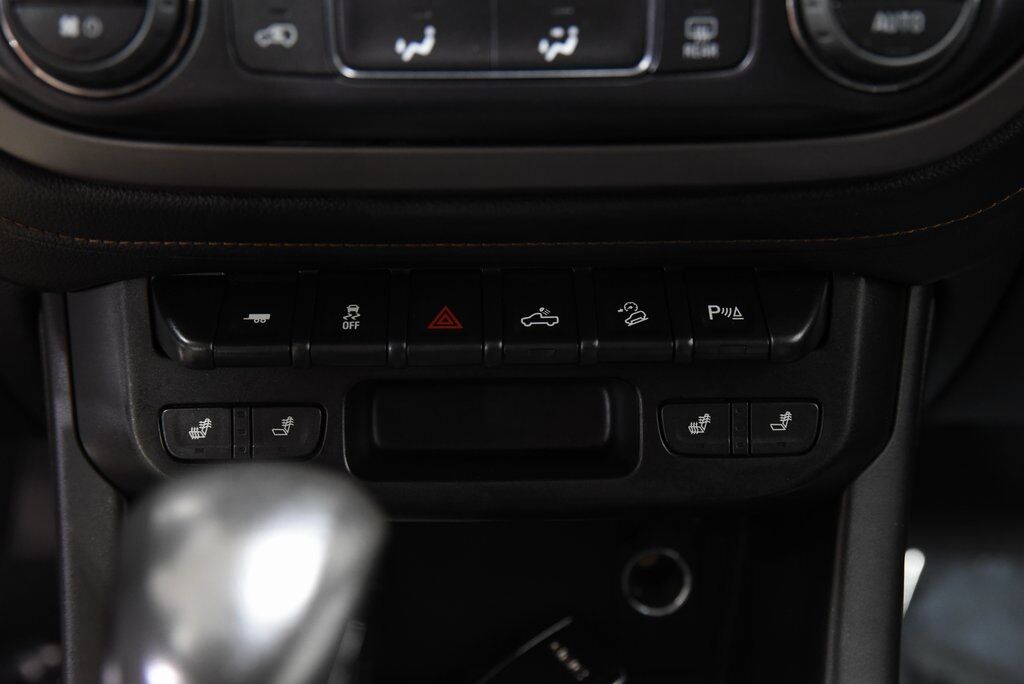 2022 GMC Canyon AT4 w/Leather Akron