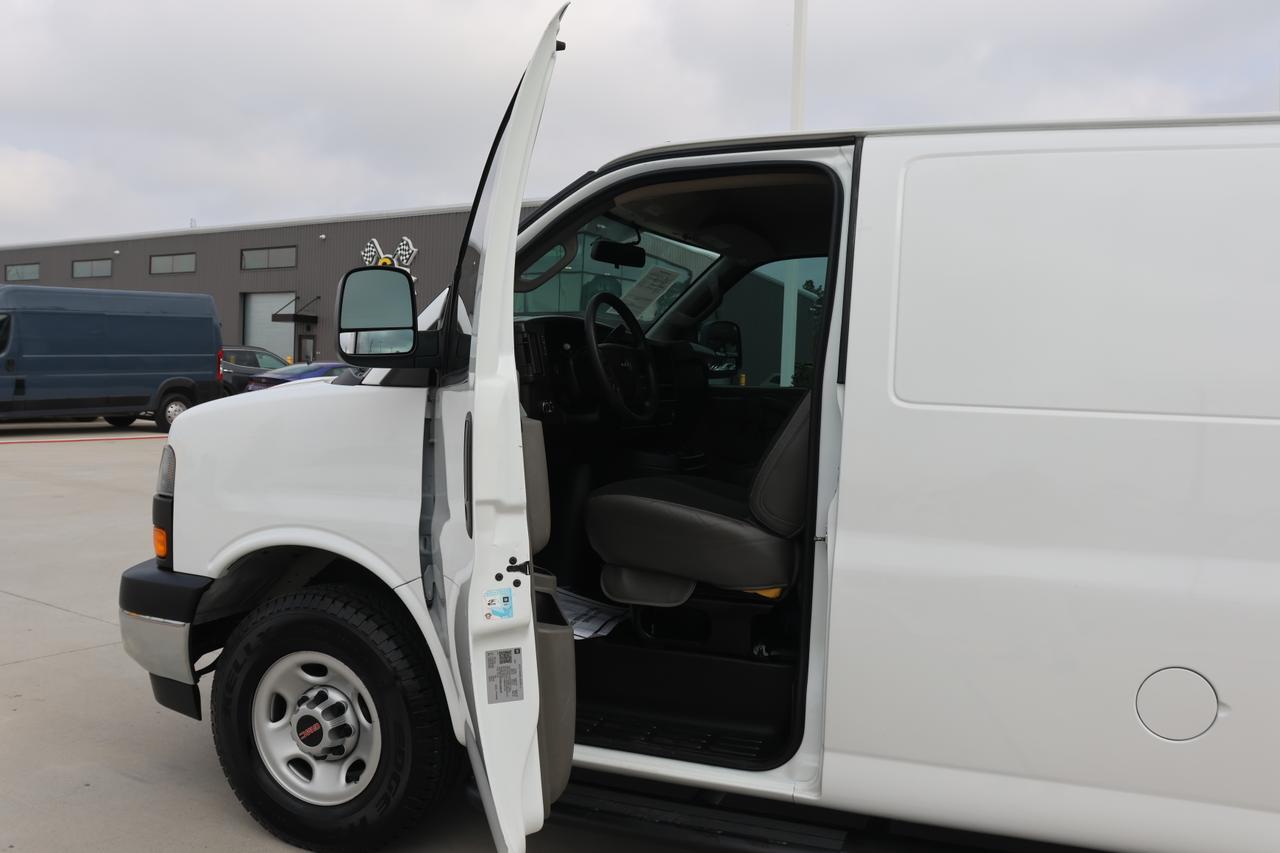 2022 GMC SAVANA G2500 Houston TX