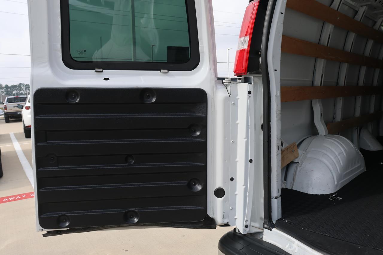 2022 GMC SAVANA G2500 Houston TX