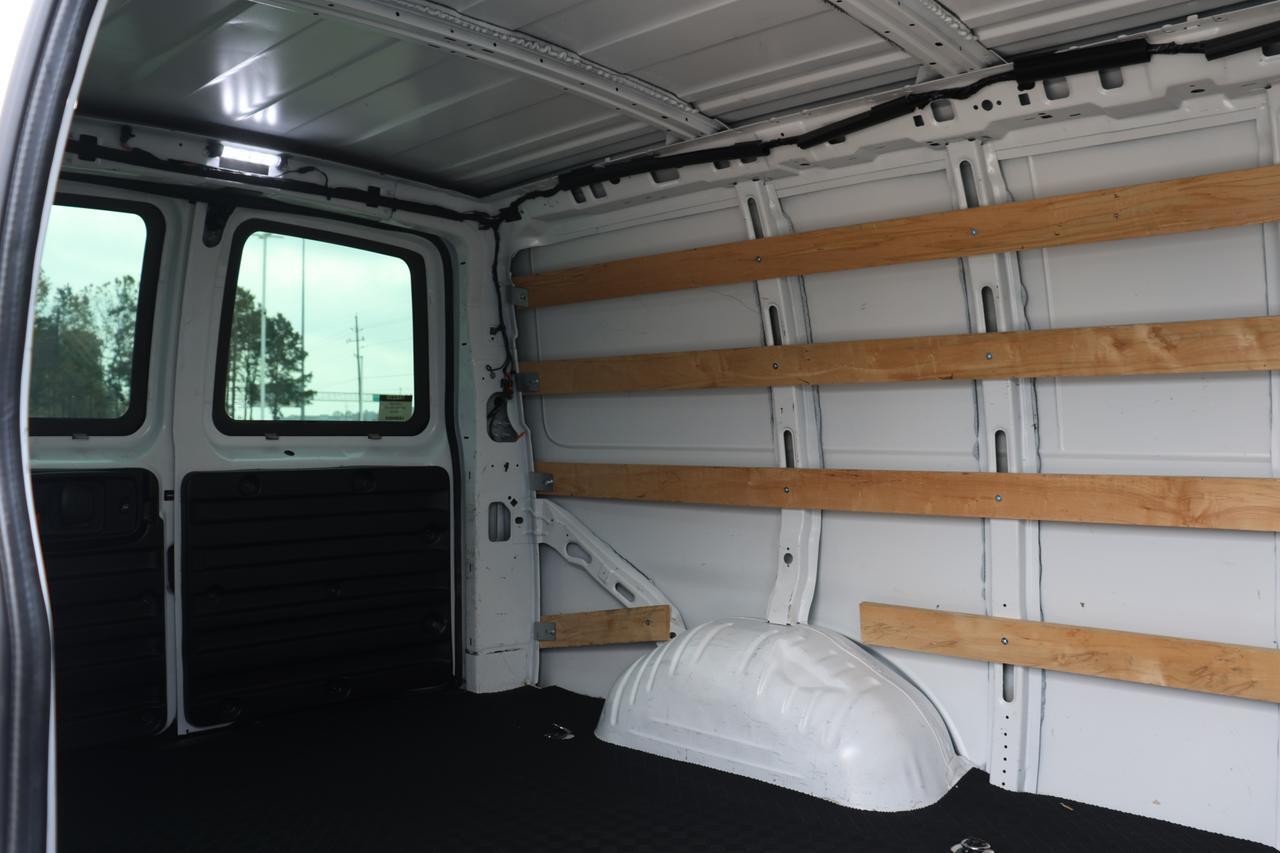 2022 GMC SAVANA G2500 Houston TX