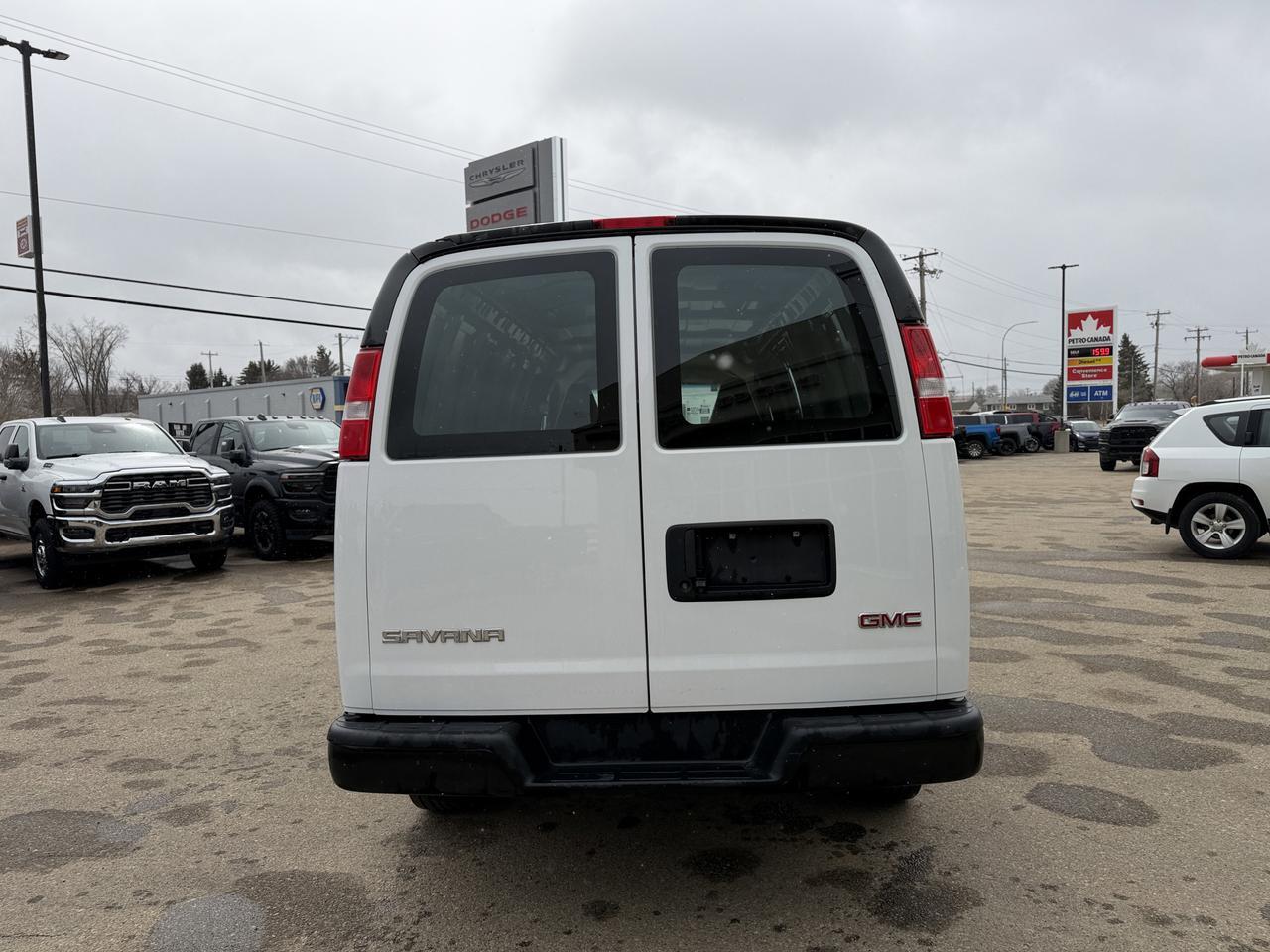 2022 GMC Savana Cargo Van 2500 | V6 | RWD | 155IN Wheelbase | Backup Camera | Convenience Package | Power Windows Locks Redwater AB