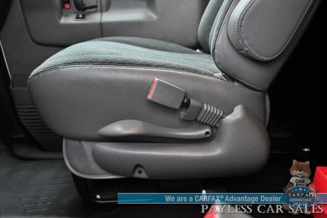 2022 GMC Savana Cargo Van 2500 / Chrome Appearance & Cold Climate Pkg / 4.3L V6 / Driver Convenience Pkg / Bulkhead / Power Locks, Windows & Mirrors / Aux Input / Air Conditioning / Cruise Control / Running Boards / 1-Owner Anchorage AK