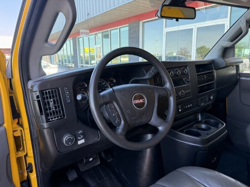 2022 GMC Savana G3500 Box Van Collinsville OK