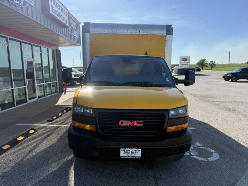 2022 GMC Savana G3500 Box Van Collinsville OK