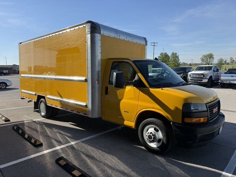 2022 GMC Savana G3500 Box Van Collinsville OK