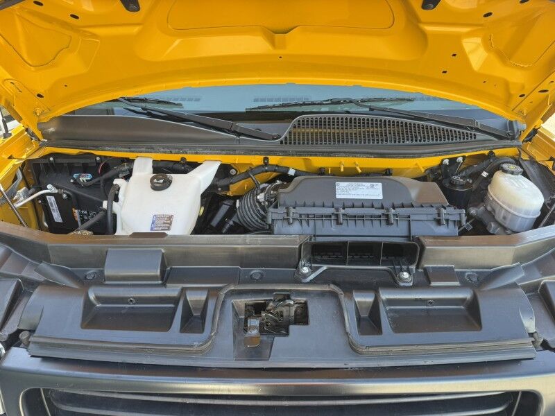 2022 GMC Savana G3500 Box Van Collinsville OK