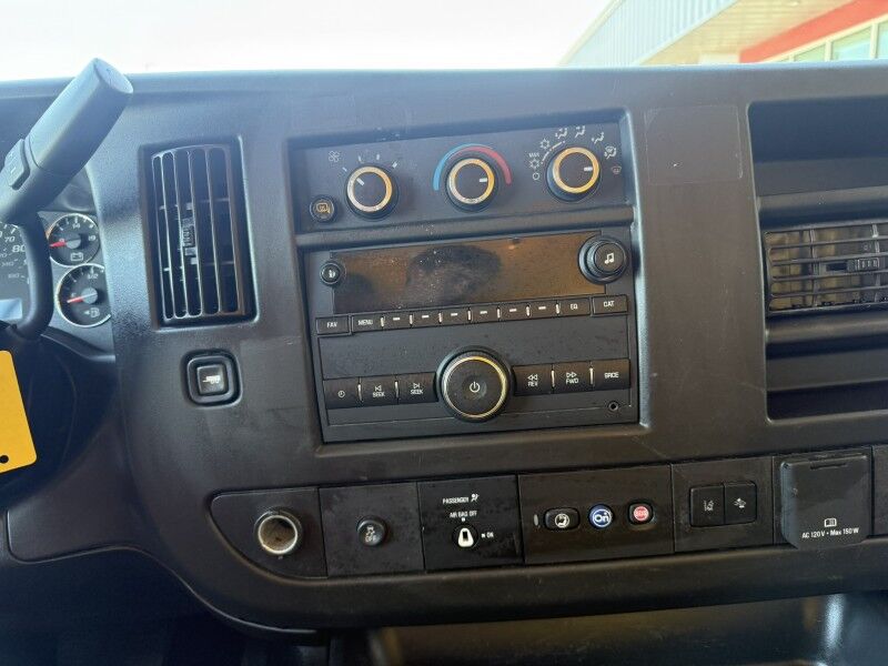 2022 GMC Savana G3500 Box Van Collinsville OK