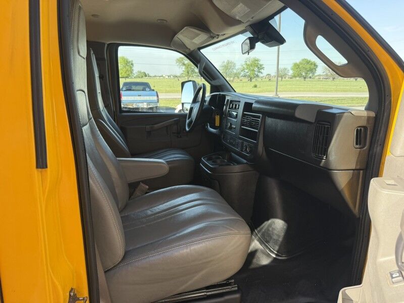 2022 GMC Savana G3500 Box Van Collinsville OK
