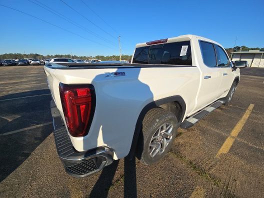 2022 GMC Sierra 1500 4WD Crew Cab Short Box SLT