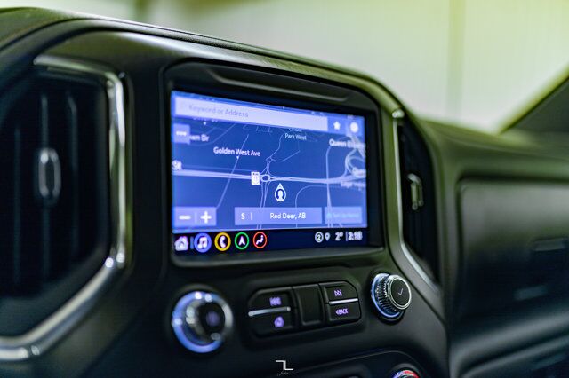 2022 GMC Sierra 1500 4x4 Crew Cab AT4 Leather Nav BCam Red Deer AB