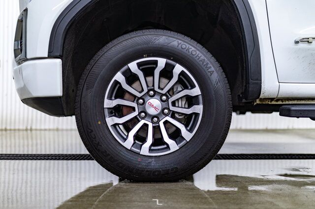 2022 GMC Sierra 1500 4x4 Crew Cab AT4 Leather Nav BCam Red Deer AB