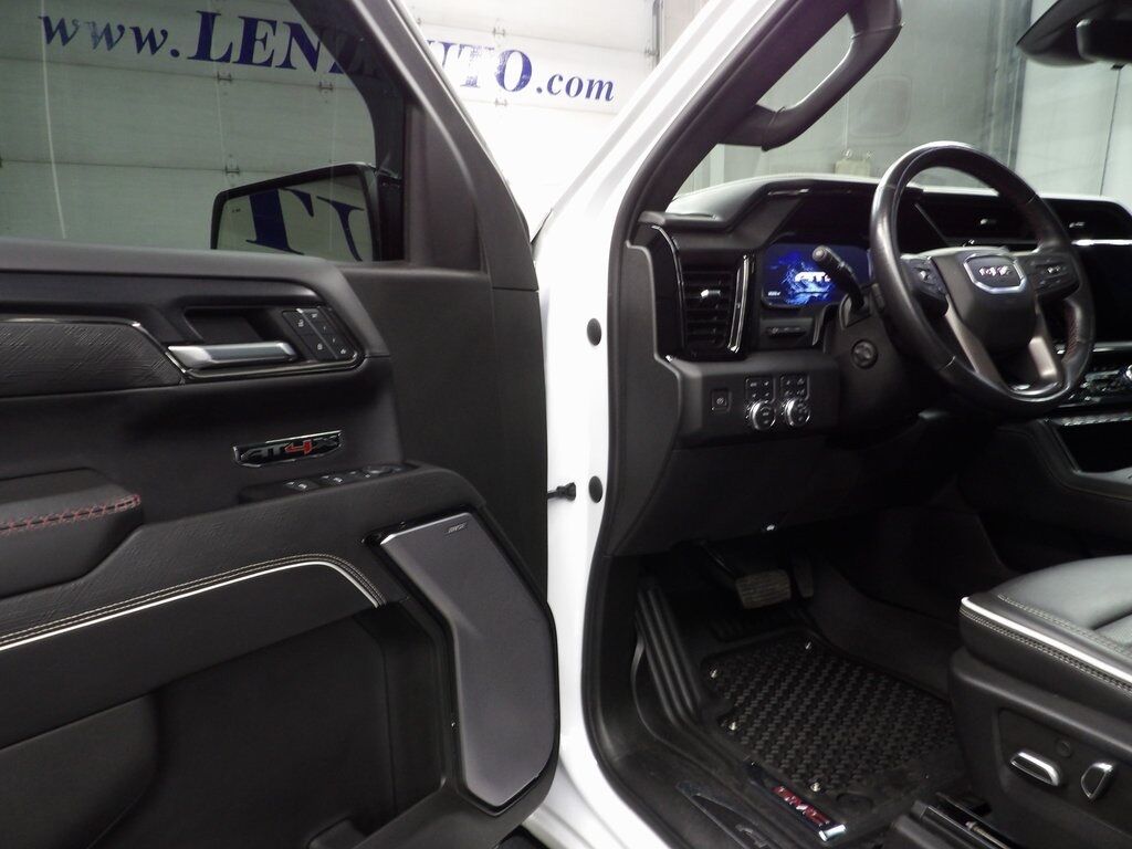 2022 GMC Sierra 1500 4x4 Crew Cab AT4X Fond du Lac WI