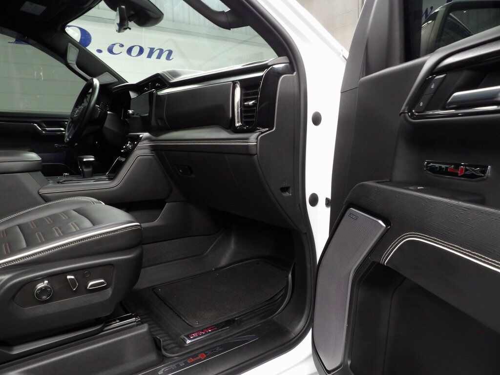 2022 GMC Sierra 1500 4x4 Crew Cab AT4X Fond du Lac WI