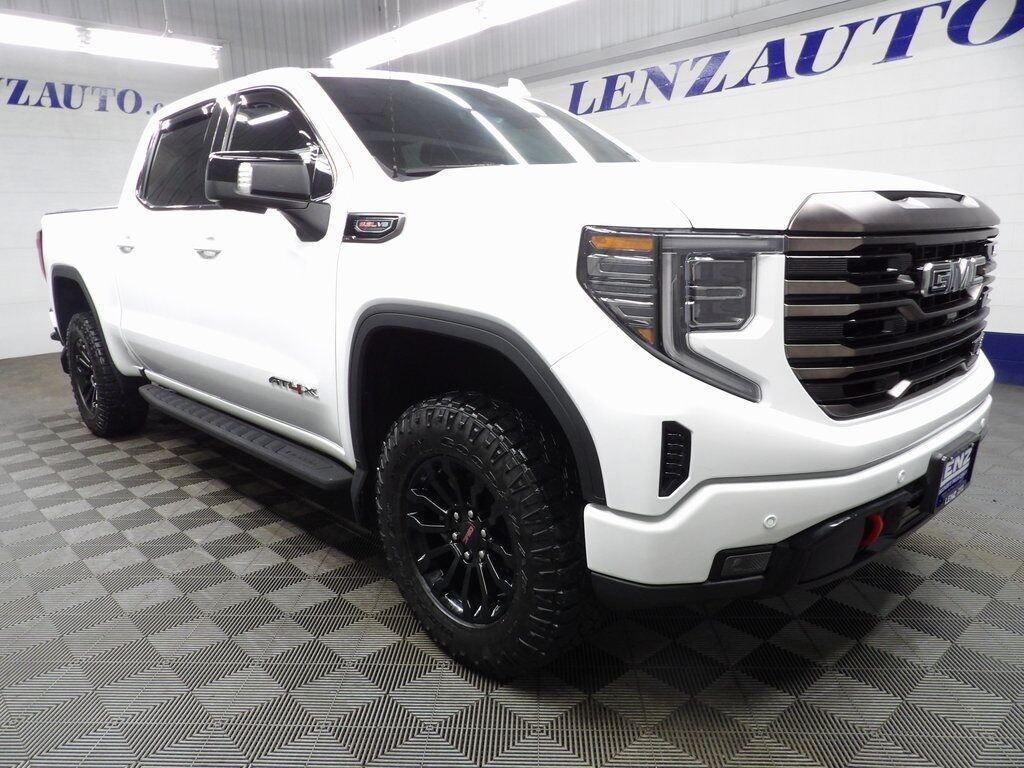2022 GMC Sierra 1500 4x4 Crew Cab AT4X Fond du Lac WI