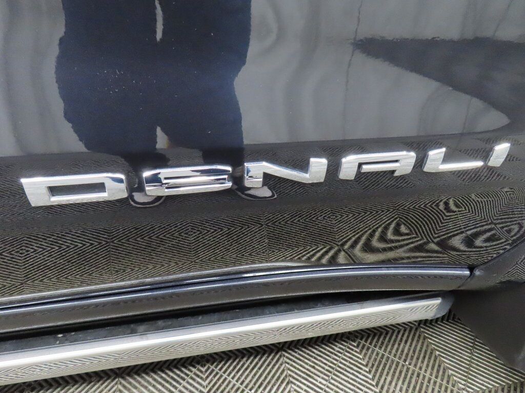 2022 GMC Sierra 1500 4x4 Crew Cab Denali Fond du Lac WI