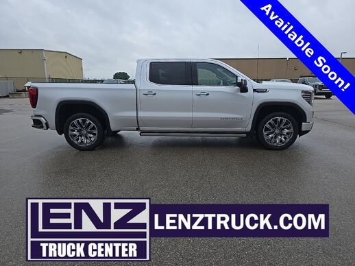 2022_GMC_Sierra 1500_4x4 Crew Cab Denali_ Fond du Lac WI