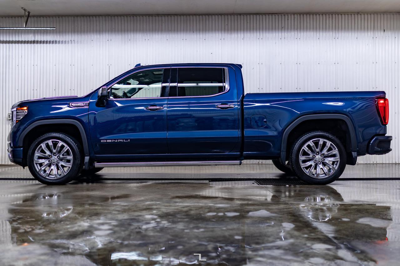 2022 GMC Sierra 1500 4x4 Crew Cab Denali Leather Roof Nav BCam Red Deer AB