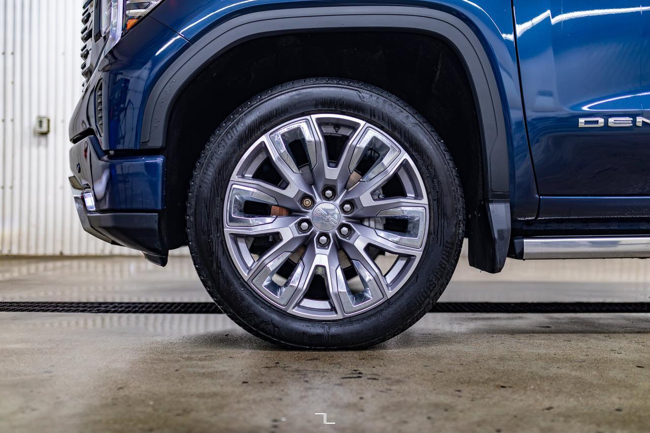 2022 GMC Sierra 1500 4x4 Crew Cab Denali Leather Roof Nav BCam Red Deer AB