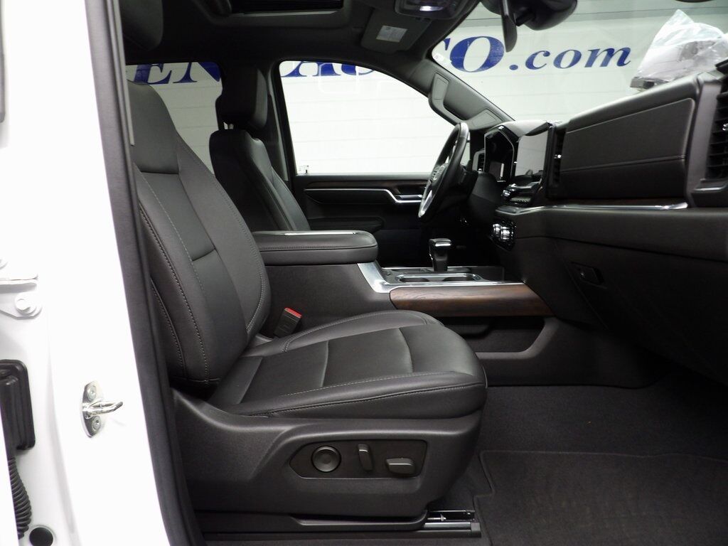 2022 GMC Sierra 1500 4x4 Crew Cab SLT Fond du Lac WI