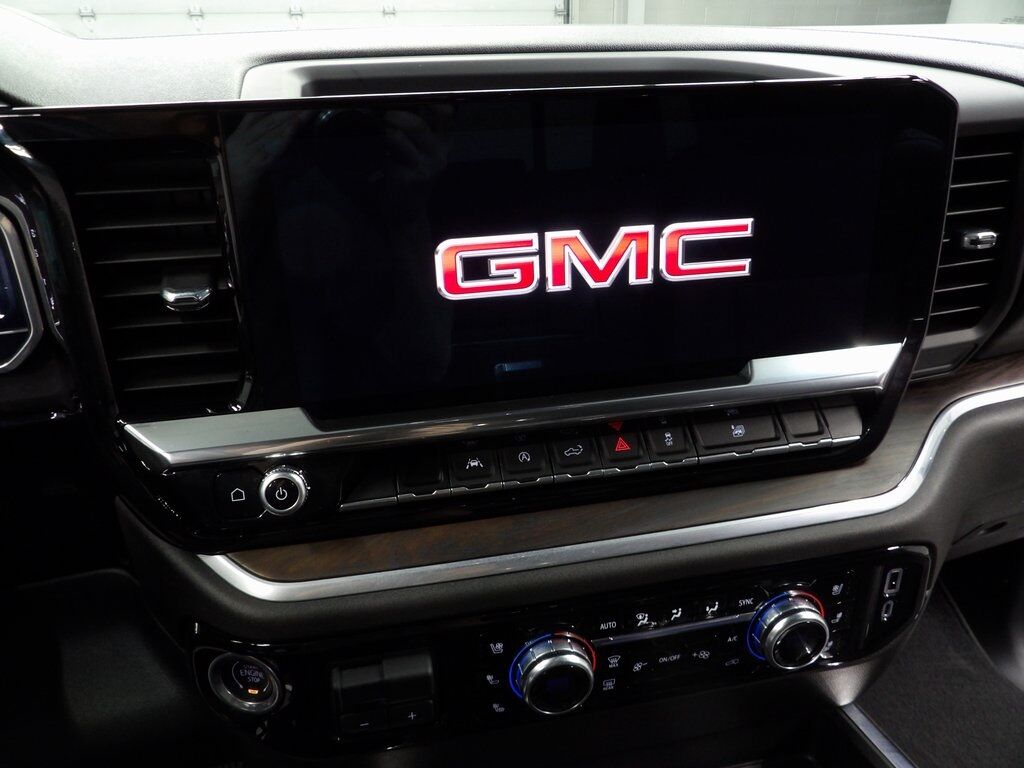 2022 GMC Sierra 1500 4x4 Crew Cab SLT Fond du Lac WI
