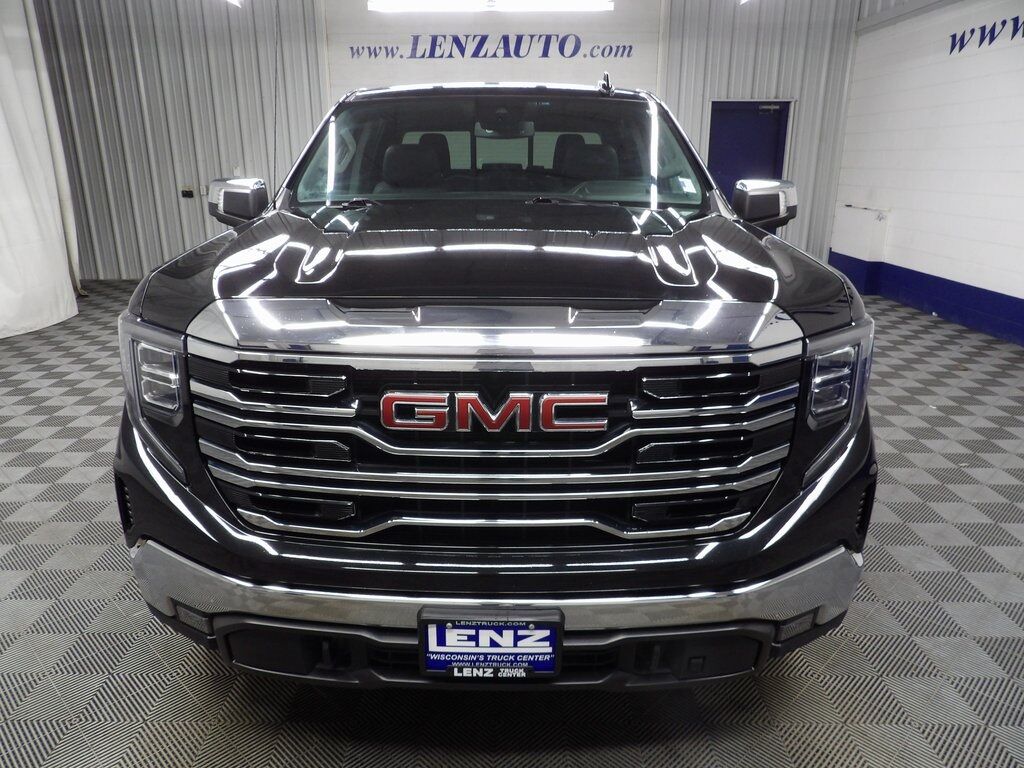 2022 GMC Sierra 1500 4x4 Crew Cab SLT Fond du Lac WI