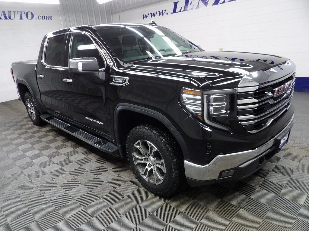 2022 GMC Sierra 1500 4x4 Crew Cab SLT Fond du Lac WI