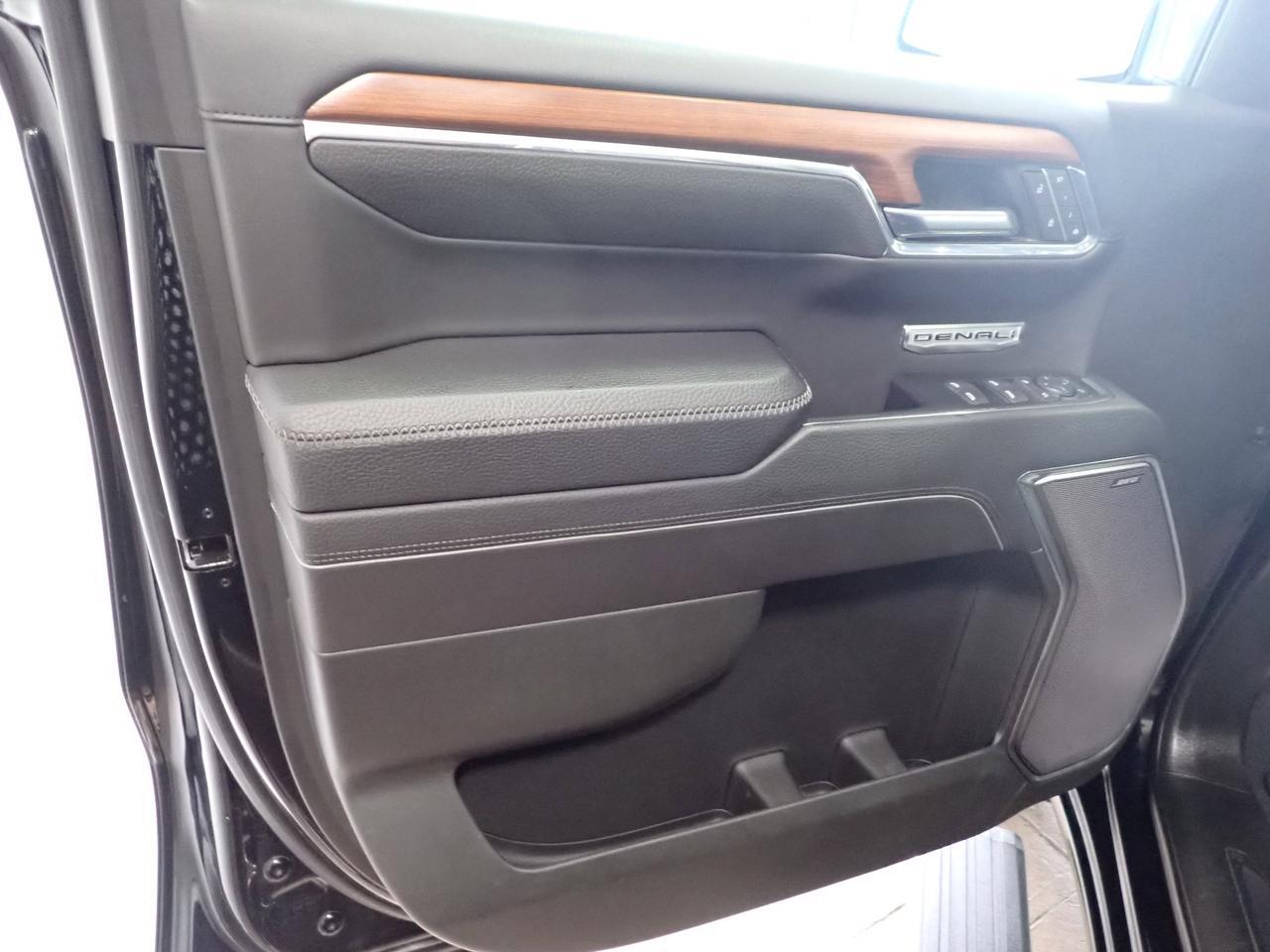 2022 GMC Sierra 1500 DENALI CREW CAB LEATHER NAVI SUNROOF 4WD SHORT BOX Listowel ON