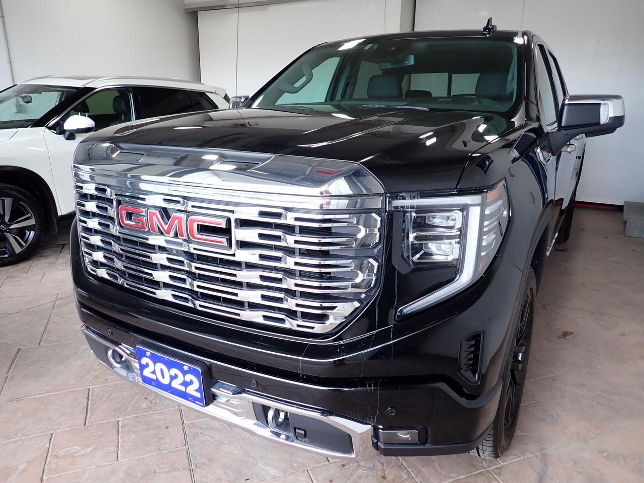 2022 GMC Sierra 1500 DENALI CREW CAB LEATHER NAVI SUNROOF 4WD SHORT BOX Listowel ON