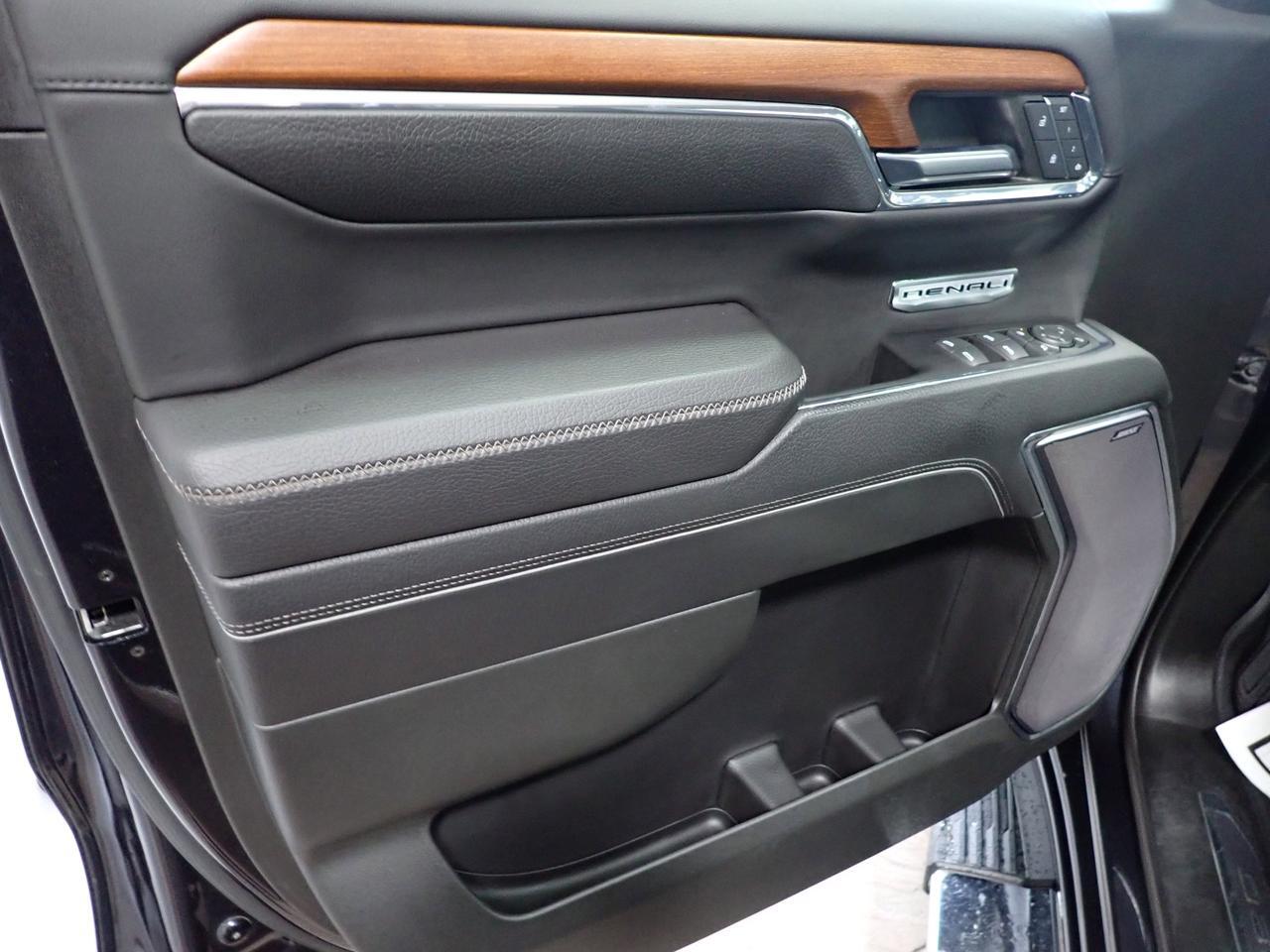 2022 GMC Sierra 1500 Denali 4WD CREW CAB LEATHER NAVI Listowel ON