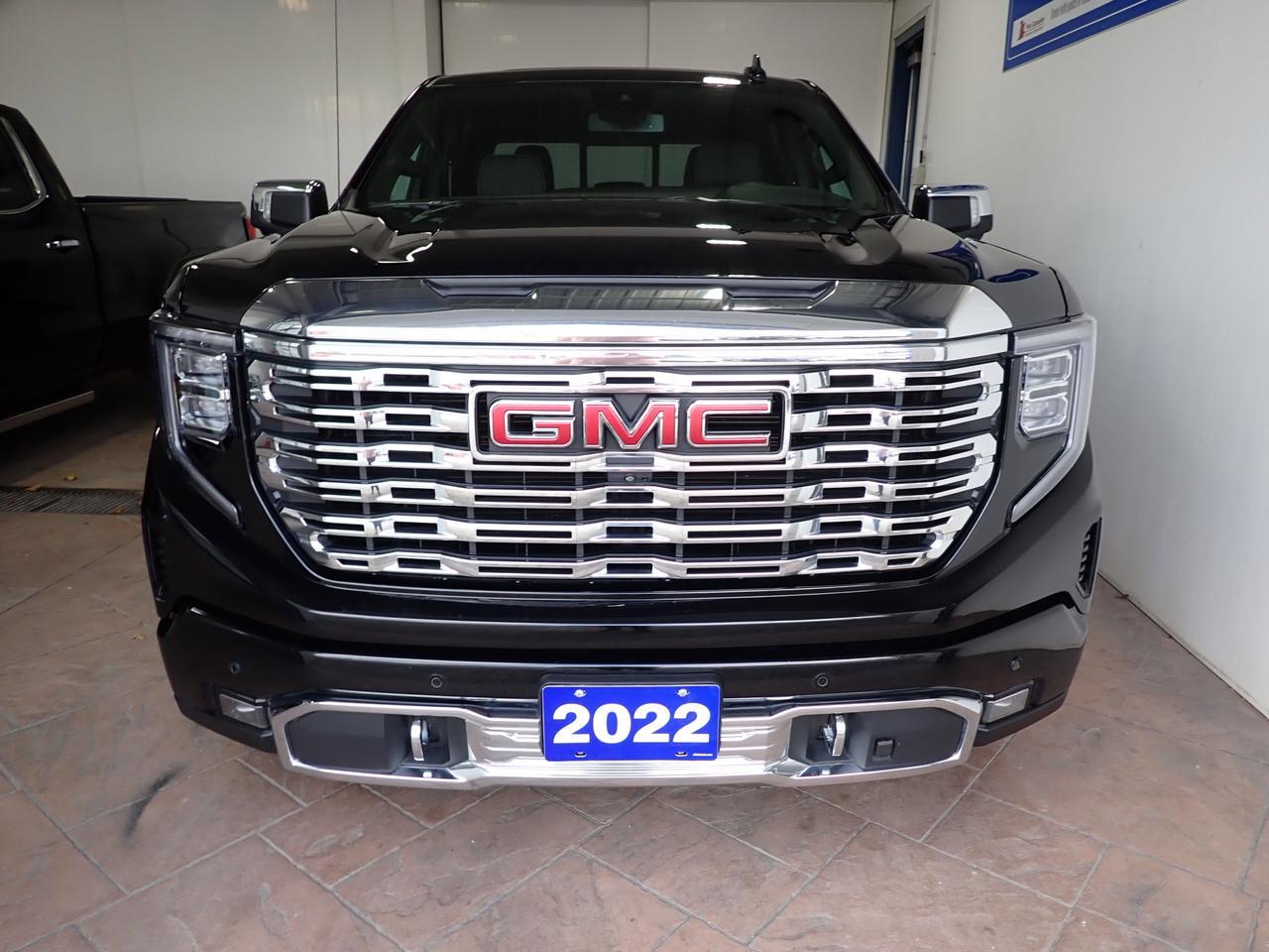2022 GMC Sierra 1500 Denali 4WD CREW CAB LEATHER SUNROOF Listowel ON