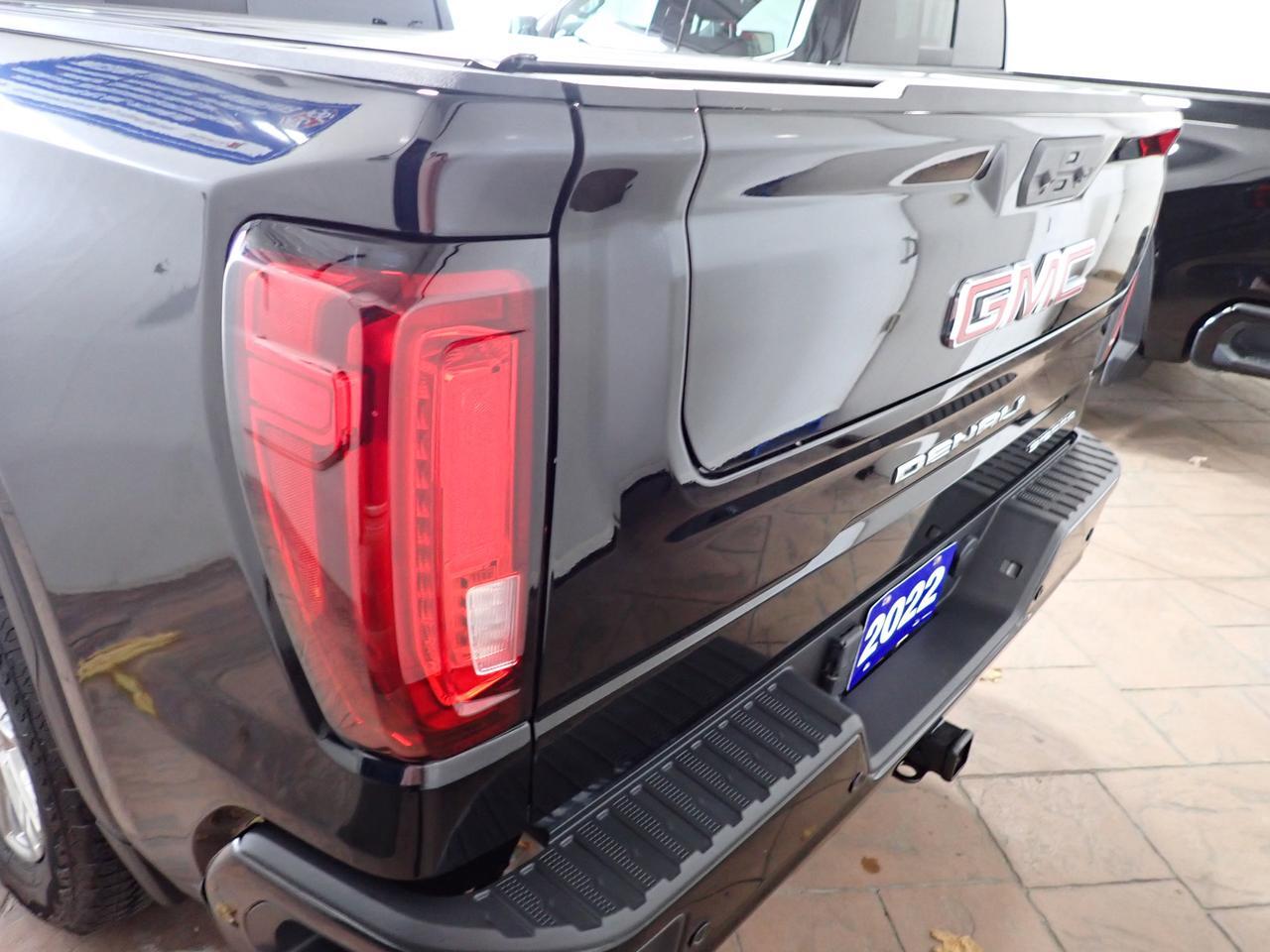 2022 GMC Sierra 1500 Denali 4WD CREW CAB LEATHER SUNROOF Listowel ON