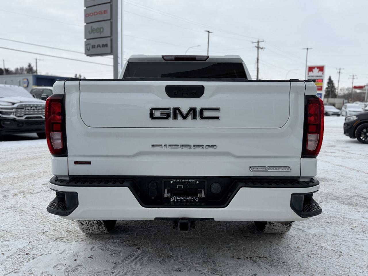 2022 GMC Sierra 1500 Elevation 4WD | Low KMs | NAV | Heated Seats | Remote Start | Backup Camera | 20IN Wheels Redwater AB