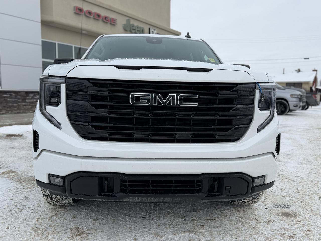 2022 GMC Sierra 1500 Elevation 4WD | Low KMs | NAV | Heated Seats | Remote Start | Backup Camera | 20IN Wheels Redwater AB