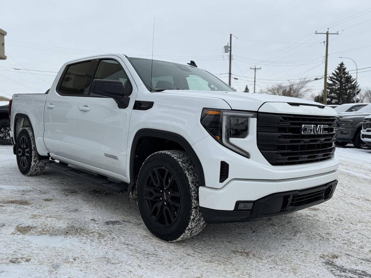 2022 GMC Sierra 1500 Elevation 4WD | Low KMs | NAV | Heated Seats | Remote Start | Backup Camera | 20IN Wheels Redwater AB