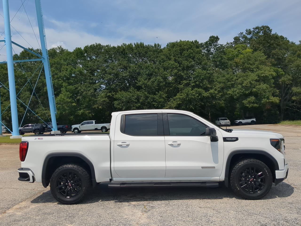 2022 GMC Sierra 1500 Elevation Appleton WI