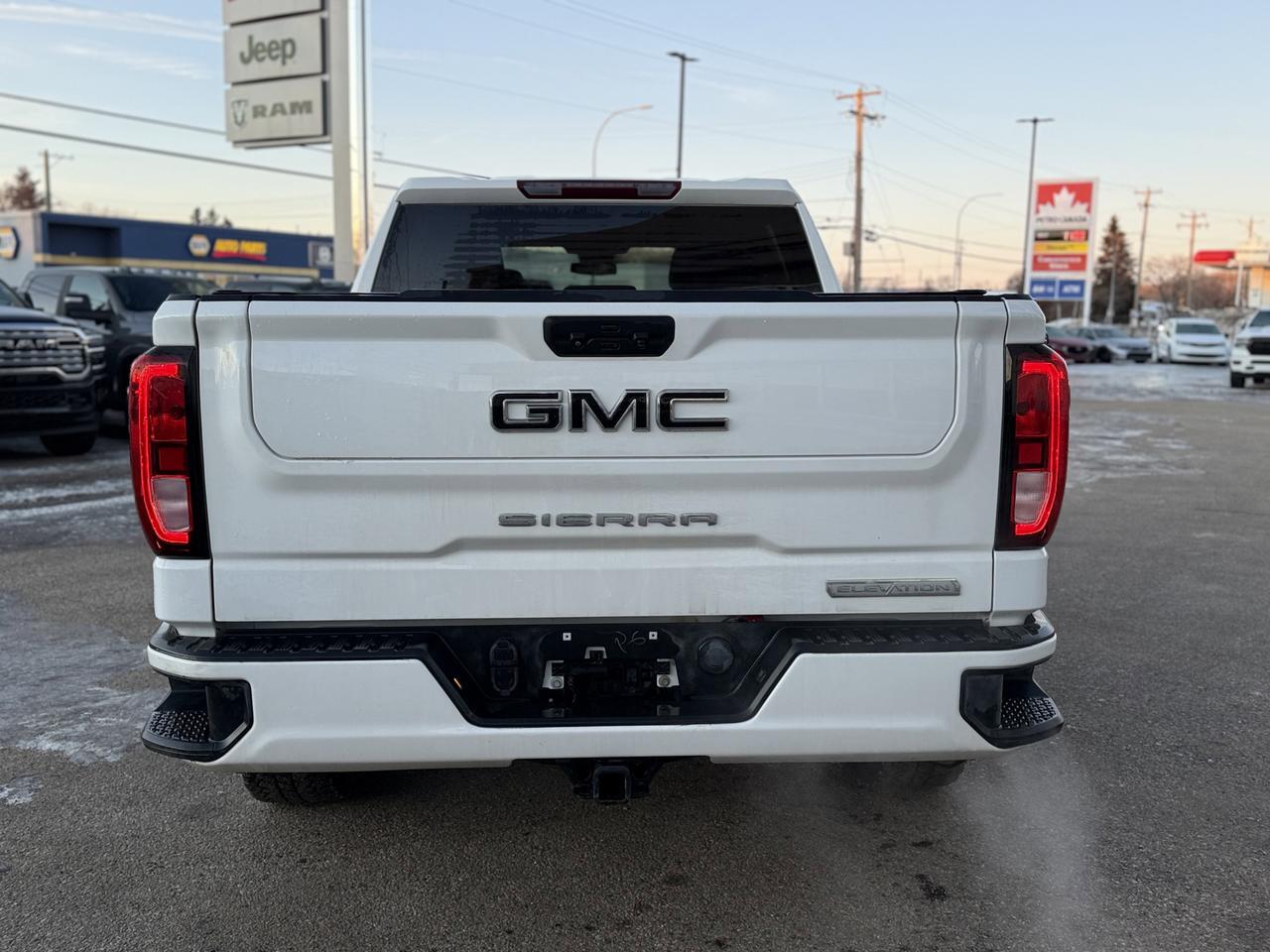 2022 GMC Sierra 1500 Elevation Redwater AB