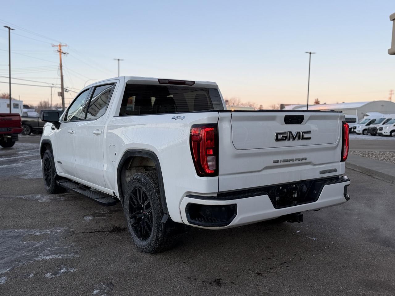 2022 GMC Sierra 1500 Elevation Redwater AB