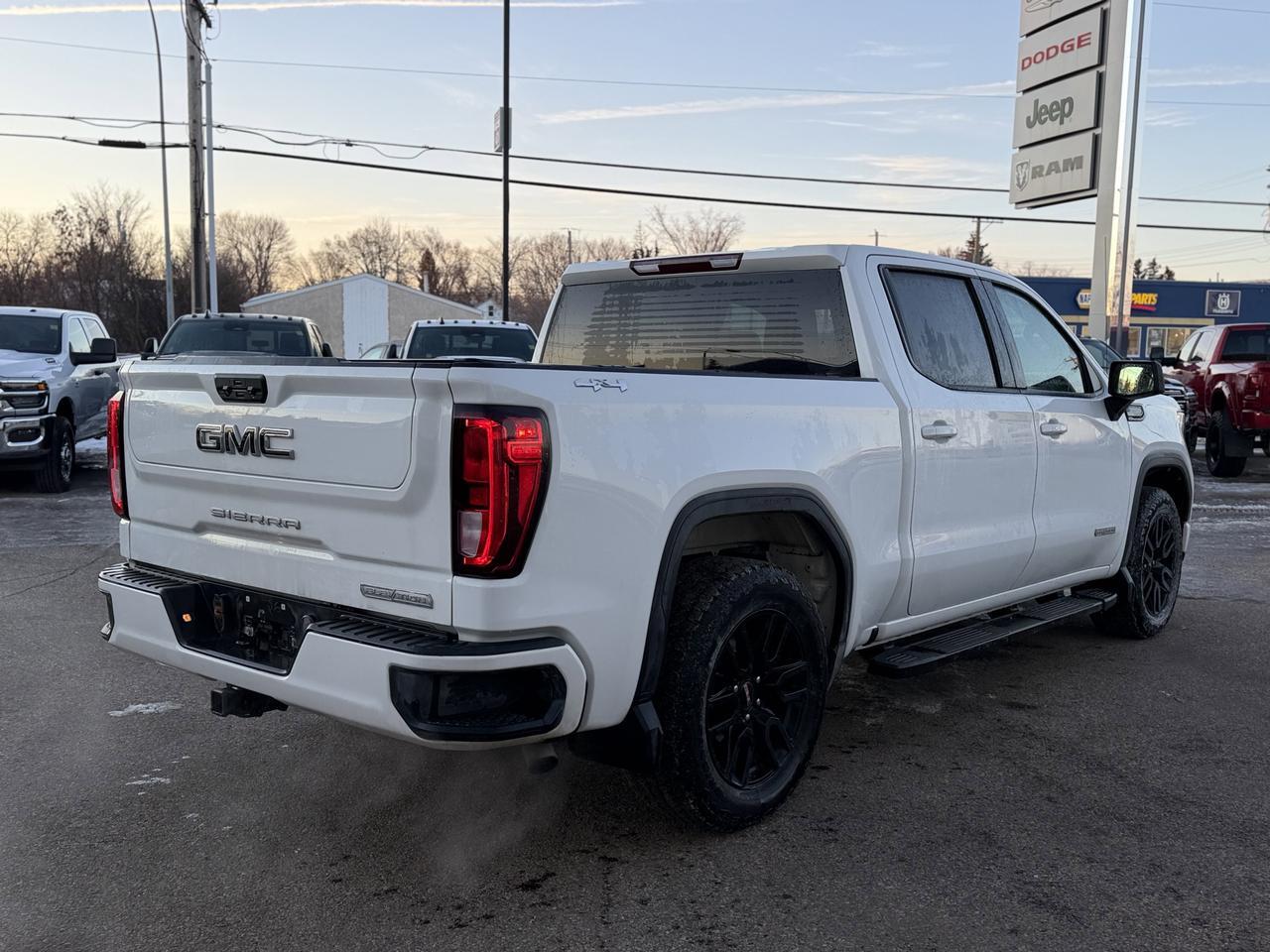 2022 GMC Sierra 1500 Elevation Redwater AB