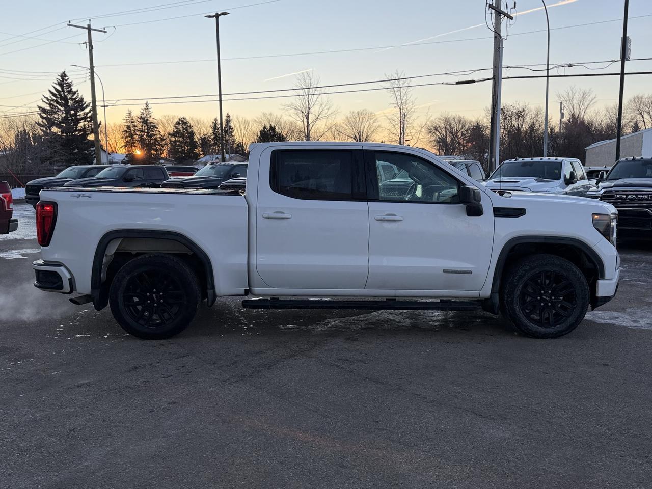 2022 GMC Sierra 1500 Elevation Redwater AB