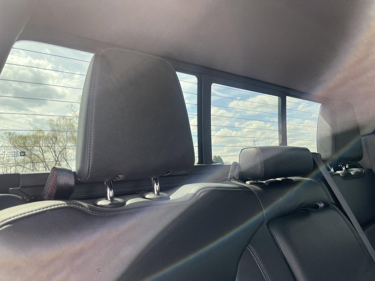 2022 GMC Sierra 1500 Limited SLT X31 Crew Cab 4WD 5.3L PremumPlusPkg w/AdptvCrz Nav 20s HtdMemBuckets Spray-OnBedliner Saukville WI