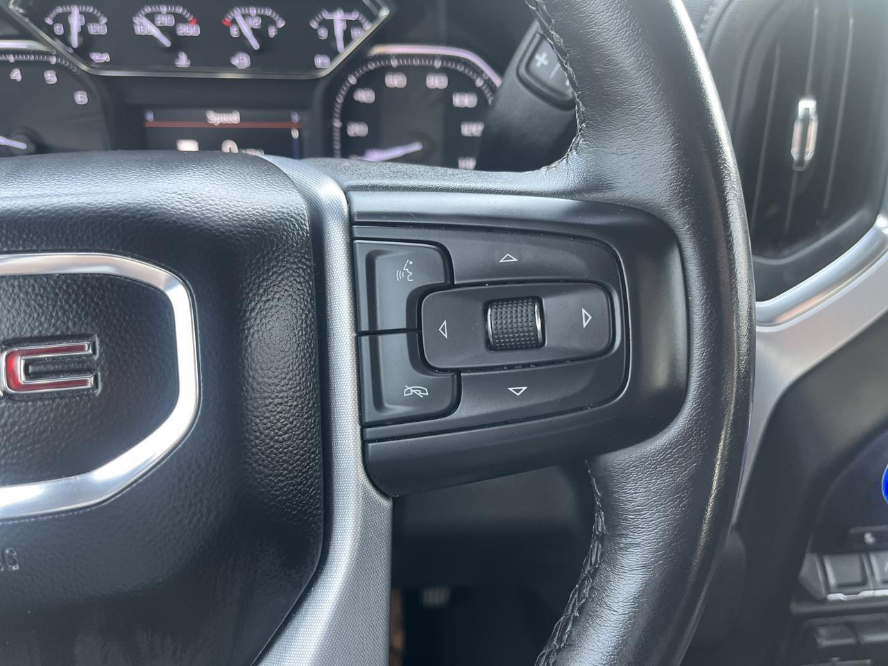 2022 GMC Sierra 1500 Limited SLT X31 Crew Cab 4WD 5.3L PremumPlusPkg w/AdptvCrz Nav 20s HtdMemBuckets Spray-OnBedliner Saukville WI